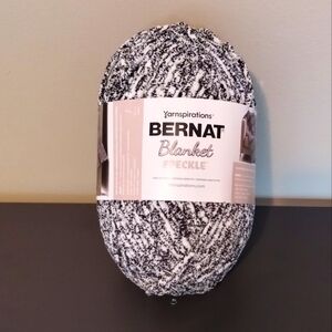 Bernat Blanket Speckle Yarn, Typewriter, Super Bulky, 10.5oz 220 yds NEW